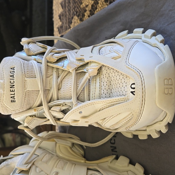 Beautiful and comfortable - Picture 2 of 13